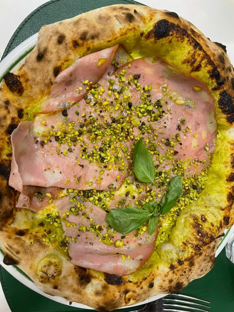 Pizza pistache mortadelle