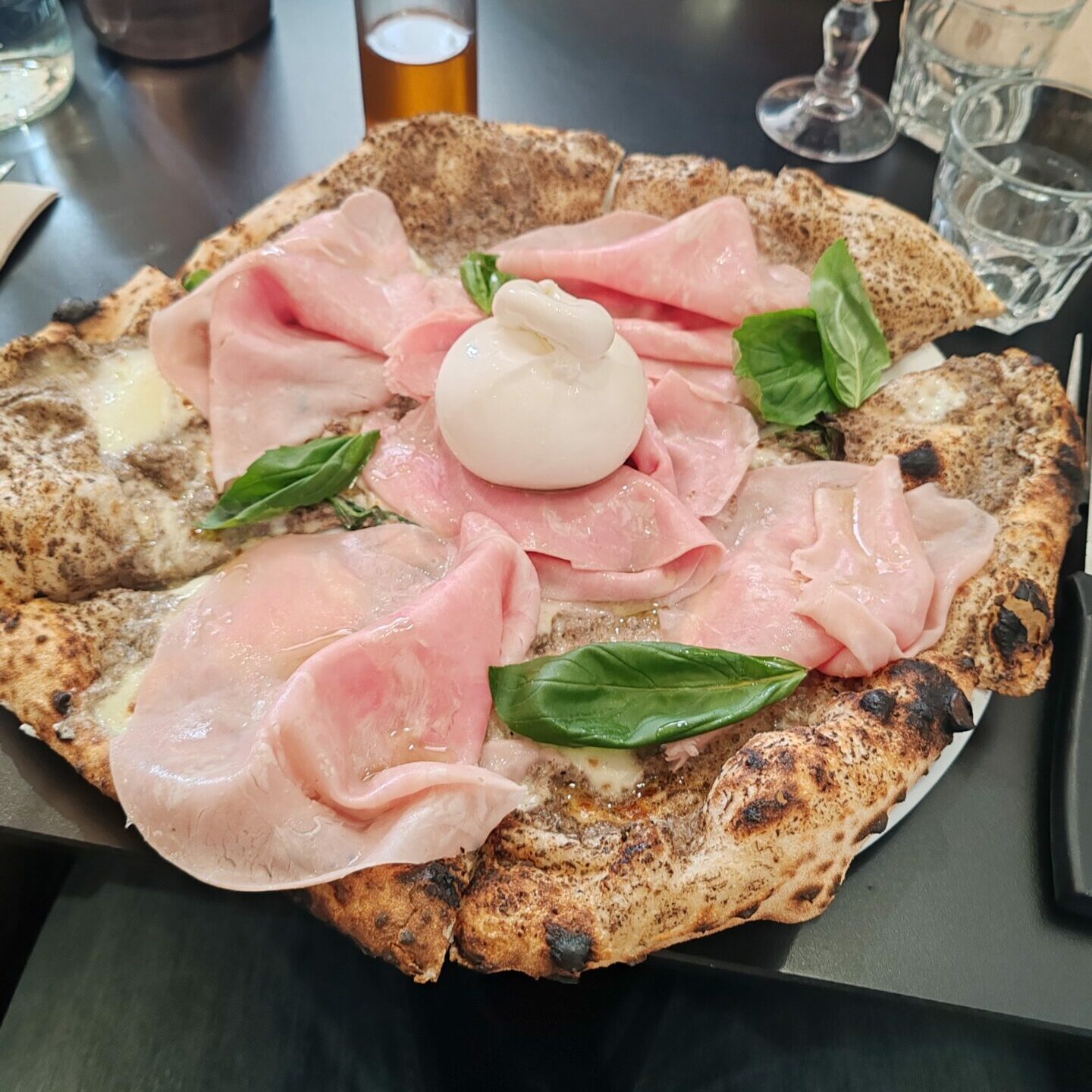 Scugnizzo Pizza Paris Maradona 10