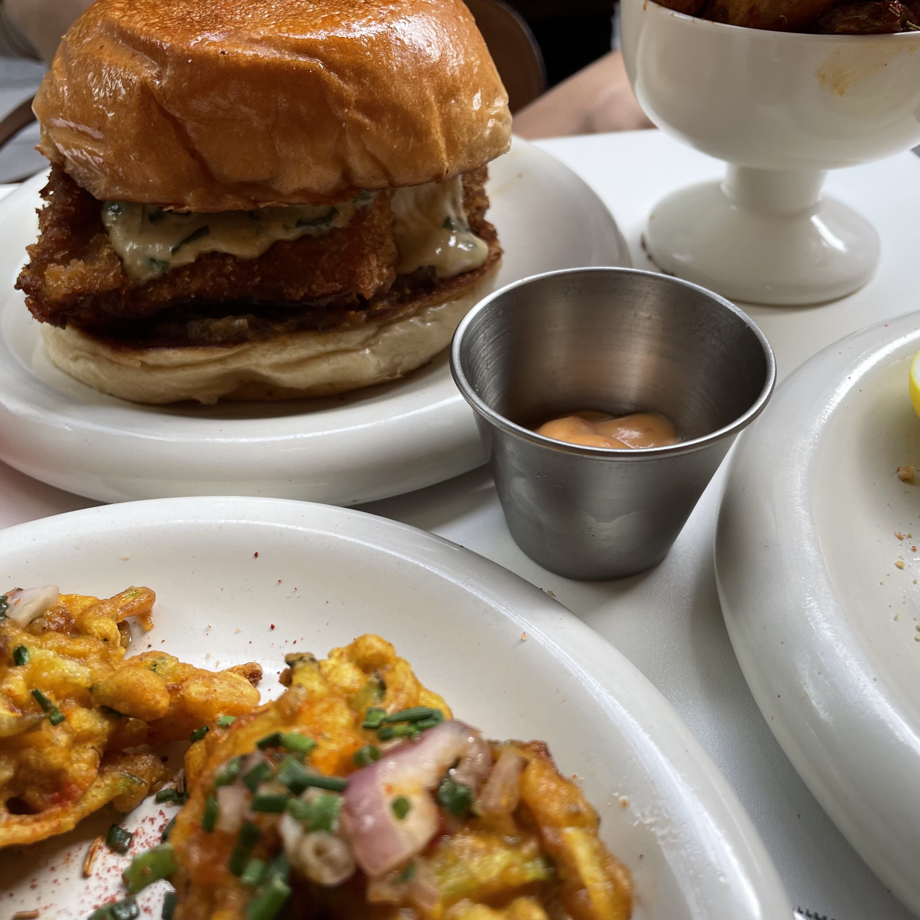 Burger végétarien Mannie restaurant Paris